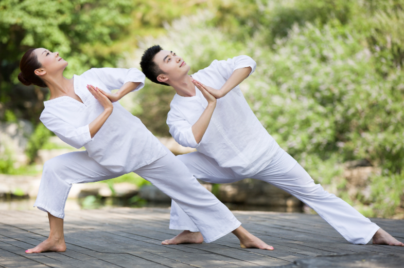 秋冬季寒包火体质就是阴虚吗(秋冬如何调养寒包火体质2025)