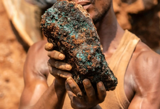 刚果的钴为何备受全球钴企关注(金属钴价格暴涨2025) 刚果的钴为何备受全球钴企关注(金属钴价格暴涨2025)