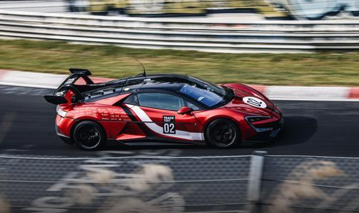 仰望U9X刷新纽北量产电车圈速纪录 仰望U9X在纽北赛道取得6分59 秒157的圈速成绩