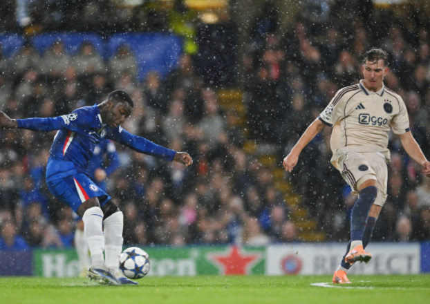 欧冠切尔西5比1阿贾克斯(切尔西送欧冠四冠王耻辱纪录) 欧冠切尔西5比1阿贾克斯(切尔西送欧冠四冠王耻辱纪录)