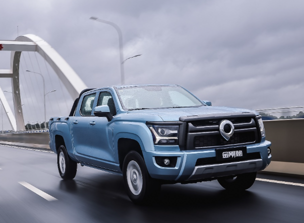 2026款金刚炮售价8.98万元起！2026款金刚炮标配电子手刹+8AT