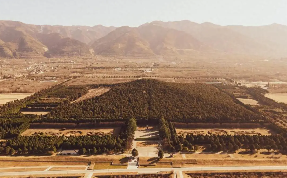 秦始皇帝陵又有新发现 《秦始皇帝陵木质建筑结构遗存》发布 秦始皇帝陵又有新发现 《秦始皇帝陵木质建筑结构遗存》发布