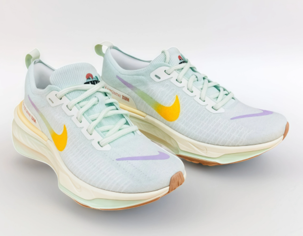 耐克推出全球首款动力鞋系统(耐克动力鞋走路时额外提供30%推力)