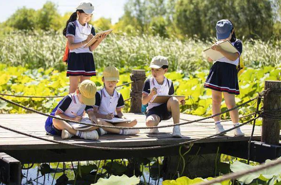 中小学春秋假来了各地怎么放(多地公布春秋假安排2025) 中小学春秋假来了各地怎么放(多地公布春秋假安排2025)