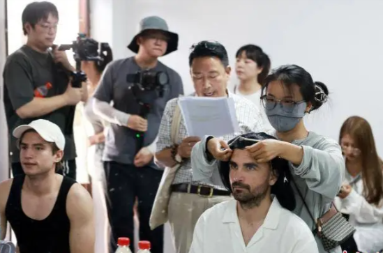 2025年全球短剧收入将达110亿美元 国际市场短剧的推广普及率持续增长 2025年全球短剧收入将达110亿美元 国际市场短剧的推广普及率持续增长