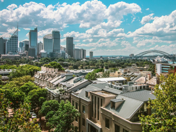 澳洲人养老金余额创纪录(2025澳人养老金平均余额公布)