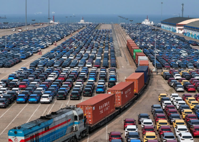 中国汽车出口第一目的国易主(2025年哪国进口中国汽车最多) 中国汽车出口第一目的国易主(2025年哪国进口中国汽车最多)