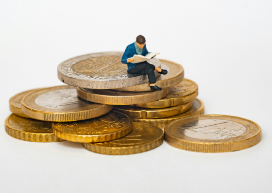 钟睒睒再度成为中国首富(钟睒睒第四次登顶中国首富) 钟睒睒再度成为中国首富(钟睒睒第四次登顶中国首富)