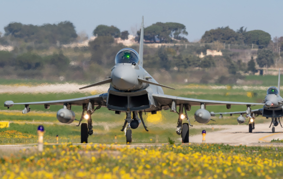 土耳其将采购20架英国“台风”战斗机 首批台风战机预计2030年交付土耳其 土耳其将采购20架英国“台风”战斗机 首批台风战机预计2030年交付土耳其