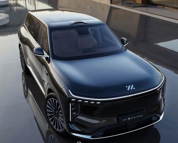 智己LS9定于11月4日开启预售！智己LS9灵蜥底盘3.0+5K双联屏