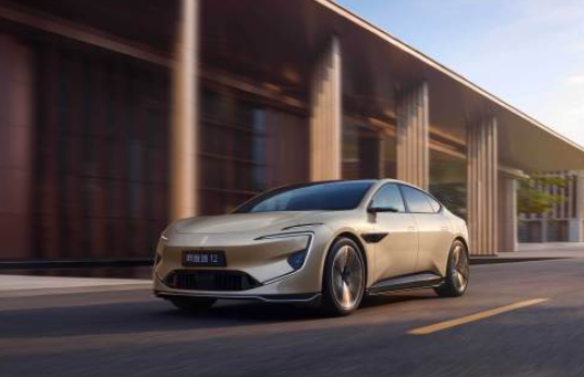 阿维塔12四激光版上市限时25.99万起！阿维塔12升级4激光雷达+鸿蒙座舱5