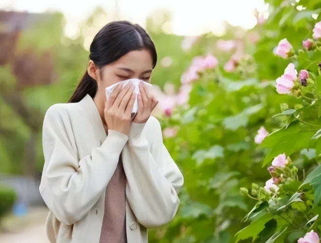 秋风凉鼻过敏性鼻炎高发(专家支招缓解秋季过敏性鼻炎2025) 秋风凉鼻过敏性鼻炎高发(专家支招缓解秋季过敏性鼻炎2025)