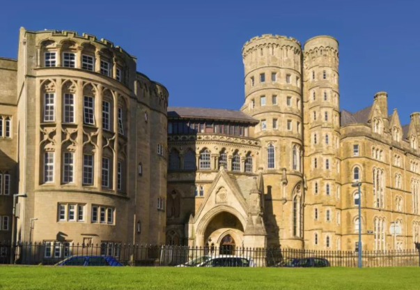 亚伯大学是什么级别的院校 亚伯大学留学平均一年需要花费多少钱