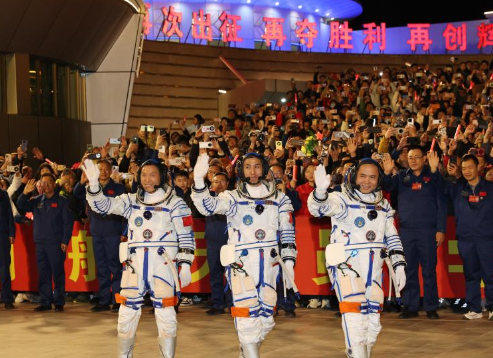 神舟二十一号乘组出征！神舟二十一号航天员行囊揭秘