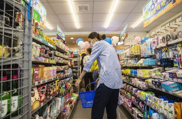 美国纽约州宣布进入紧急状态 300万名纽约居民失去食品援助 美国纽约州宣布进入紧急状态 300万名纽约居民失去食品援助