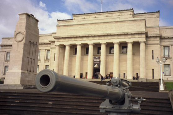 美国加州奥克兰博物馆遭大规模盗 窃 奥克兰博物馆珍藏超200万件文物