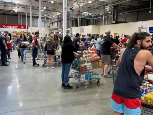 美参议院通过终止特朗普关税决议 国会需三分之二票数才能推翻总统否决 美参议院通过终止特朗普关税决议 国会需三分之二票数才能推翻总统否决