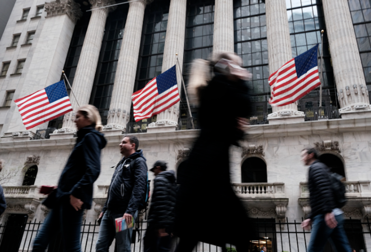 美股收盘：三大指数集体下跌 科技巨头股价大起大落