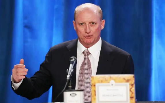 伯克希尔现金储备升至3816.7亿美元 伯克希尔连续五个季度未进行股票回购 伯克希尔现金储备升至3816.7亿美元 伯克希尔连续五个季度未进行股票回购