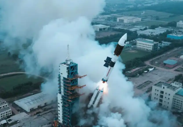 印度发射该国迄今最重卫星(印度成功发射4410公斤通信卫星)