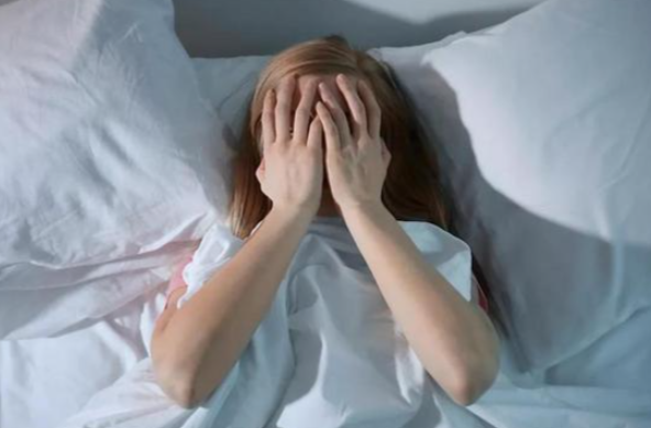 秋冬睡眠质量差如何改善?(提升秋冬季睡眠质量的3个技巧）