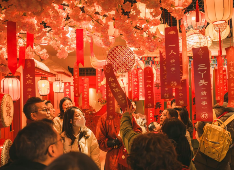 史上最长春节假期来了(2026年春节连休9天网友点赞)