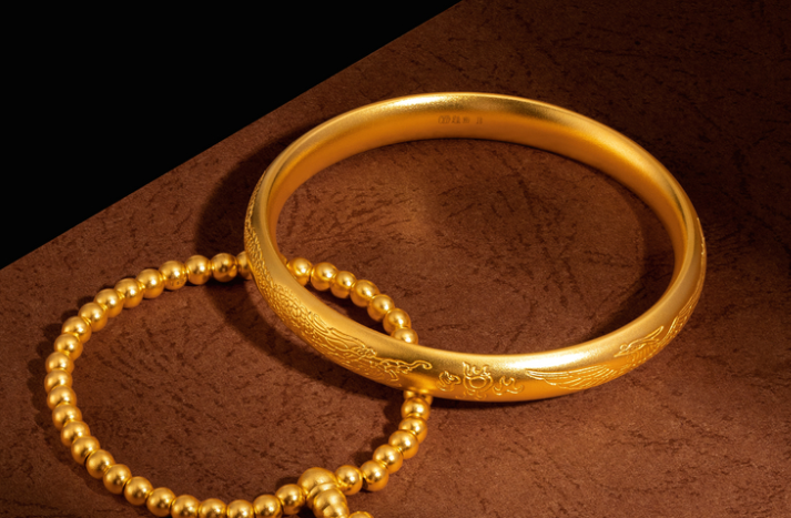 金饰清洗多少损耗属于正常范围(黄金首饰每年磨损多少算正常)