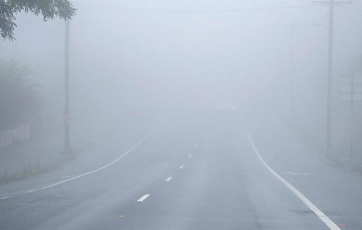 京津冀局地有强浓雾能见度不足200米 本轮浓雾天气是什么原因造成的 京津冀局地有强浓雾能见度不足200米 本轮浓雾天气是什么原因造成的