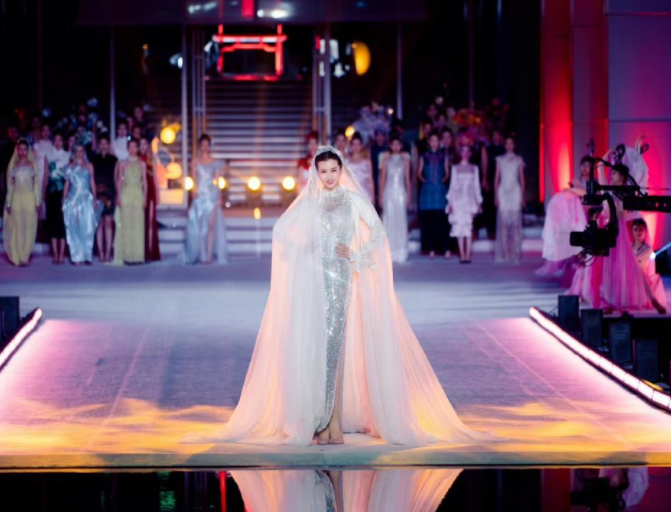 中国模特首获亚洲模特盛典奖(中国模特获得2025模特明星奖) 中国模特首获亚洲模特盛典奖(中国模特获得2025模特明星奖)