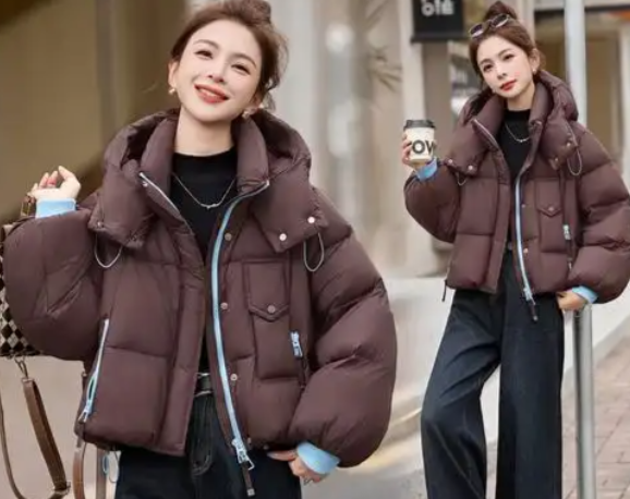 立冬必备羽绒服搭配（立冬羽绒服告别臃肿的都市通勤范2025）