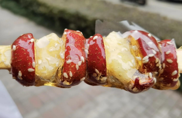 奶皮子糖葫芦吃出糖化脸是咋回事(糖化脸和吃糖是什么关系)