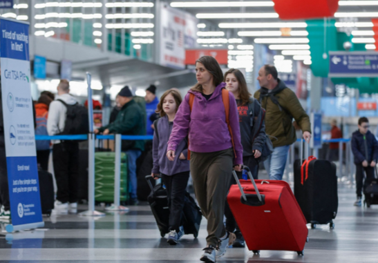 美国单日航班取消量超2000次 当前环境是否适合前往美国旅游 美国单日航班取消量超2000次 当前环境是否适合前往美国旅游