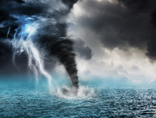 凤凰将入南海最强可达强台风级(超强台风凤凰将移入南海)