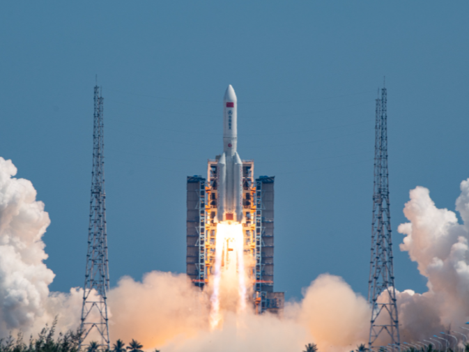 长征十二号运载火箭发射升空 中国成功发射卫星互联网低轨13组卫星