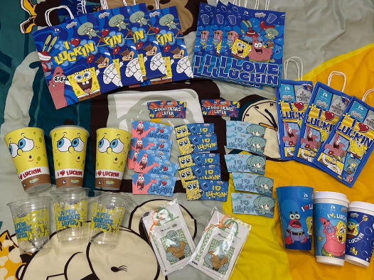 年轻人开始沉迷奶茶袋有人赚近千元 为什么年轻人喜欢收藏奶茶袋 年轻人开始沉迷奶茶袋有人赚近千元 为什么年轻人喜欢收藏奶茶袋