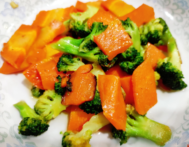 立冬后晚餐怎么吃不长胖(2025年冬季健康晚餐搭配原则) 立冬后晚餐怎么吃不长胖(2025年冬季健康晚餐搭配原则)