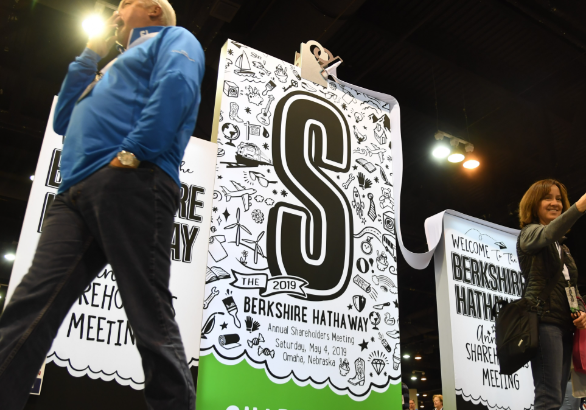 巴菲特谢幕信:已捐13亿美元股票 巴菲特即将些人伯克希尔CEO 巴菲特谢幕信:已捐13亿美元股票 巴菲特即将些人伯克希尔CEO