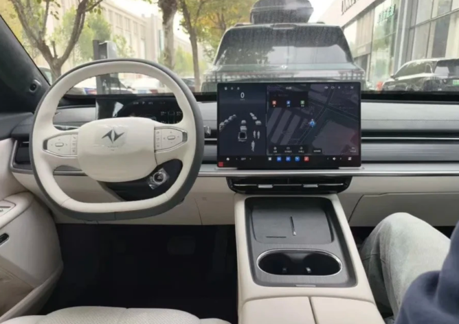 东风奕派eπ007+上市!东风奕派eπ007+全系标配激光雷达限时13.99万起! 东风奕派eπ007+上市!东风奕派eπ007+全系标配激光雷达限时13.99万起!