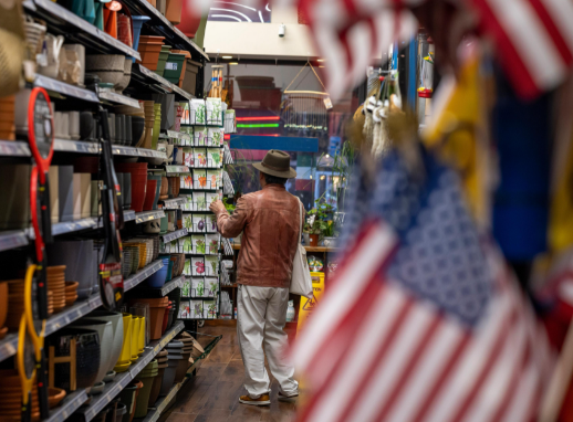 美国劳动力市场持续走弱 美国企业10月宣布裁员15.3万人