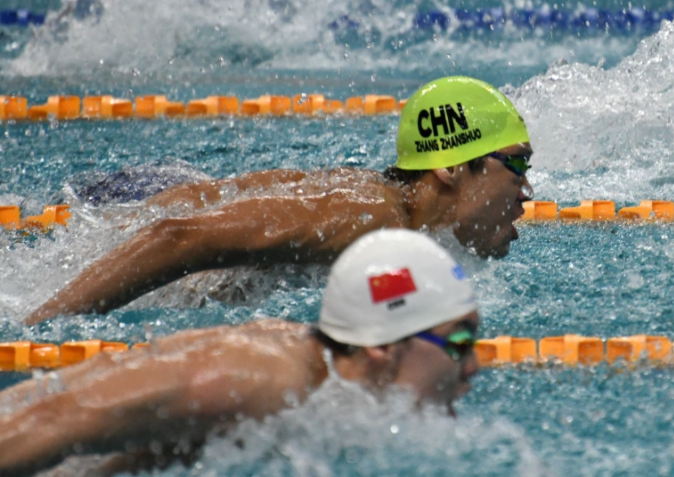 18岁张展硕击败潘展乐孙杨夺冠!18岁小将张展硕以3分42秒82的成绩夺得金牌 18岁张展硕击败潘展乐孙杨夺冠!18岁小将张展硕以3分42秒82的成绩夺得金牌