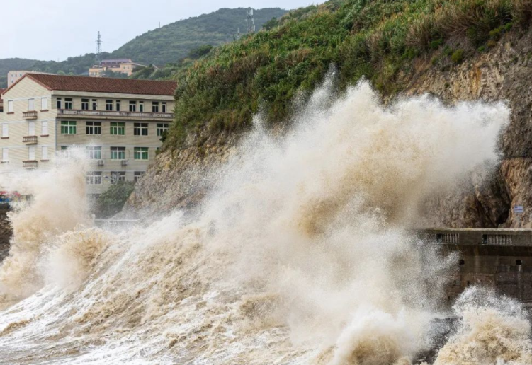台风今日将登陆或擦过台湾(东南沿海降雨进入最强时段) 台风今日将登陆或擦过台湾(东南沿海降雨进入最强时段)