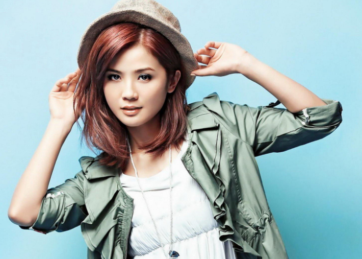 阿Sa称保养诀窍是看霸总小说(43岁的中年少女阿sa谈抗衰秘诀) 阿Sa称保养诀窍是看霸总小说(43岁的中年少女阿sa谈抗衰秘诀)