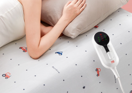 电热毯彻夜开启隐患多!2025年冬季安全使用电热毯取暖设备须知 电热毯彻夜开启隐患多!2025年冬季安全使用电热毯取暖设备须知