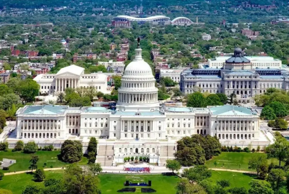 美众议院通过临时拨款法案 停摆43天的美国联邦政府即将恢复正常运行