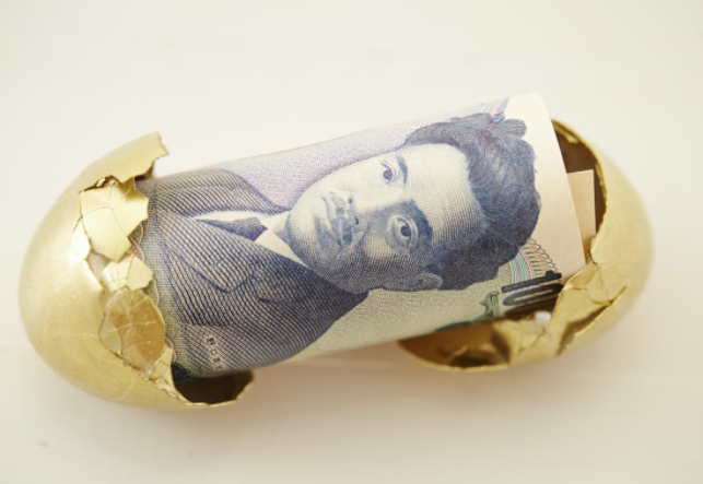 日元外汇市场跌至155.05日元(日元创九个月来对美元汇率新低) 日元外汇市场跌至155.05日元(日元创九个月来对美元汇率新低)