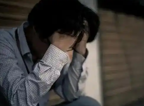 无人点赞致抑郁？35岁男子因朋友圈无人点赞患抑郁症