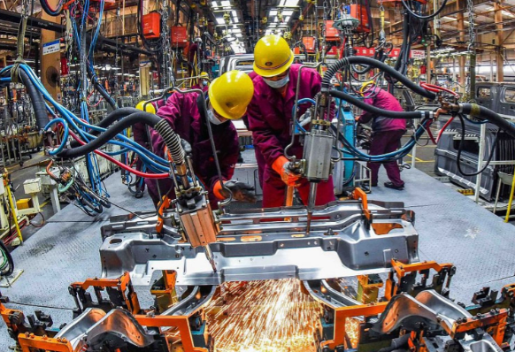 道琼斯工业平均指数下跌797.6点 美国三大指数创近期最大单日跌幅 道琼斯工业平均指数下跌797.6点 美国三大指数创近期最大单日跌幅