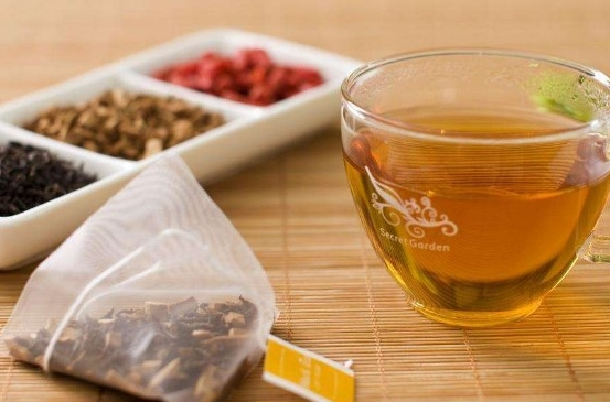 冬季尿酸高怕痛风？2025年痛风患者的冬季饮食宜忌手册