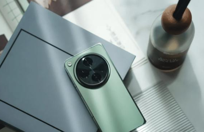 华为官宣新品发布会定档11月25日(Mate 80超全配置全曝光)