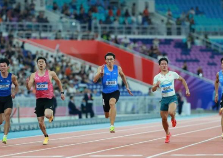 全运会百米冠军首次属于“00后”！李泽洋成为全运会首位“00后”男子百米冠军